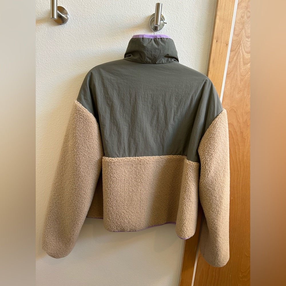 Zara Women’s Tan Beige Fleece Sherpa Sage Green Zip Jacket - Extra Small - Picture 3 of 8
